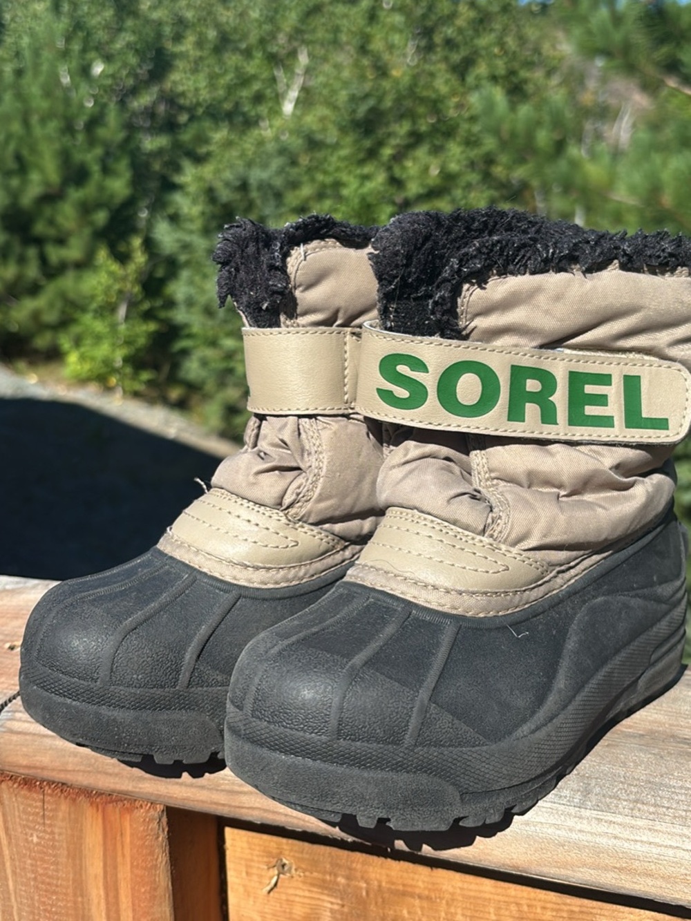 Sorel Kids Tan, Black and Green Winter Boots